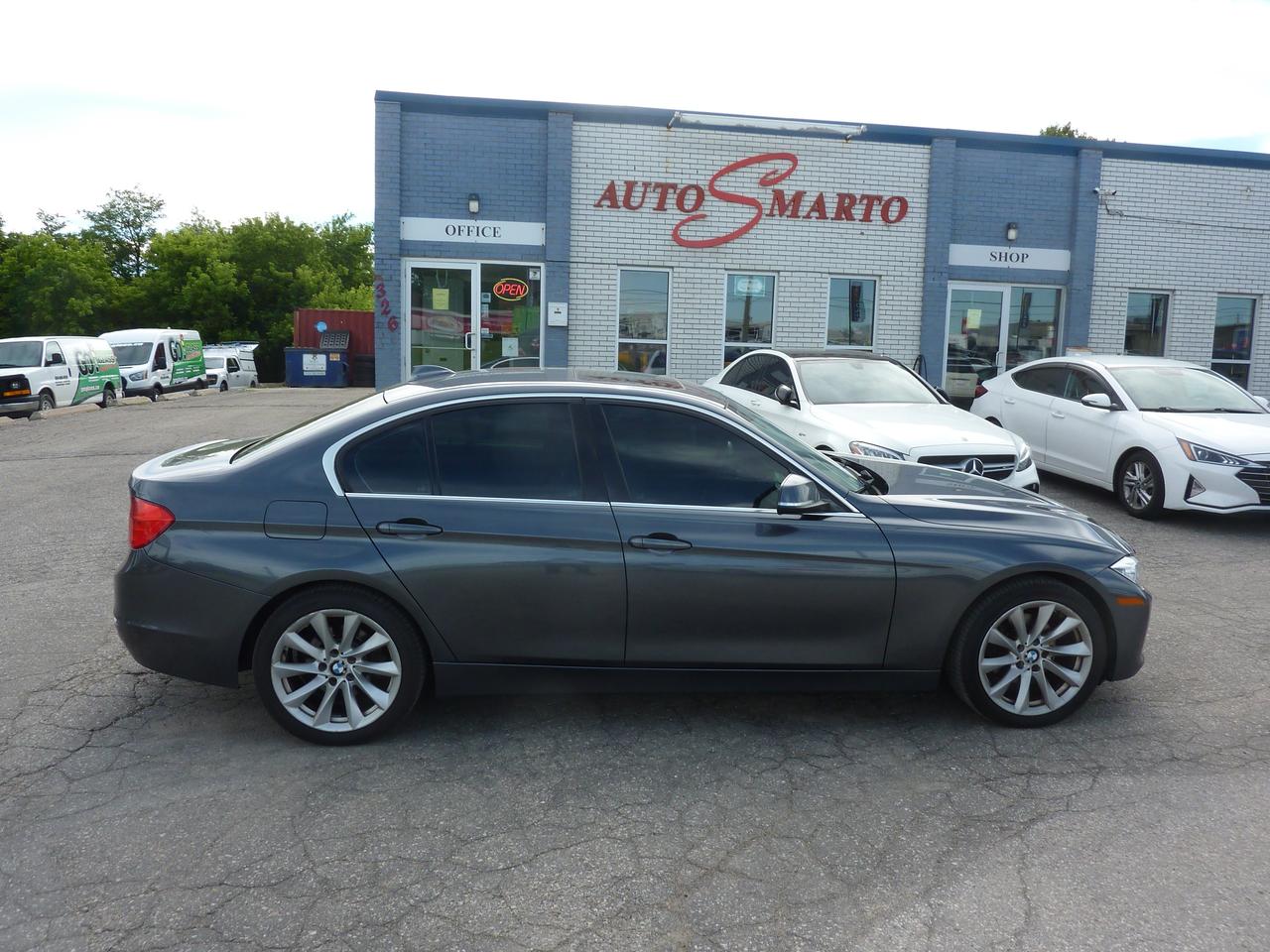 2013 BMW 3 Series 328i xDrive Photo