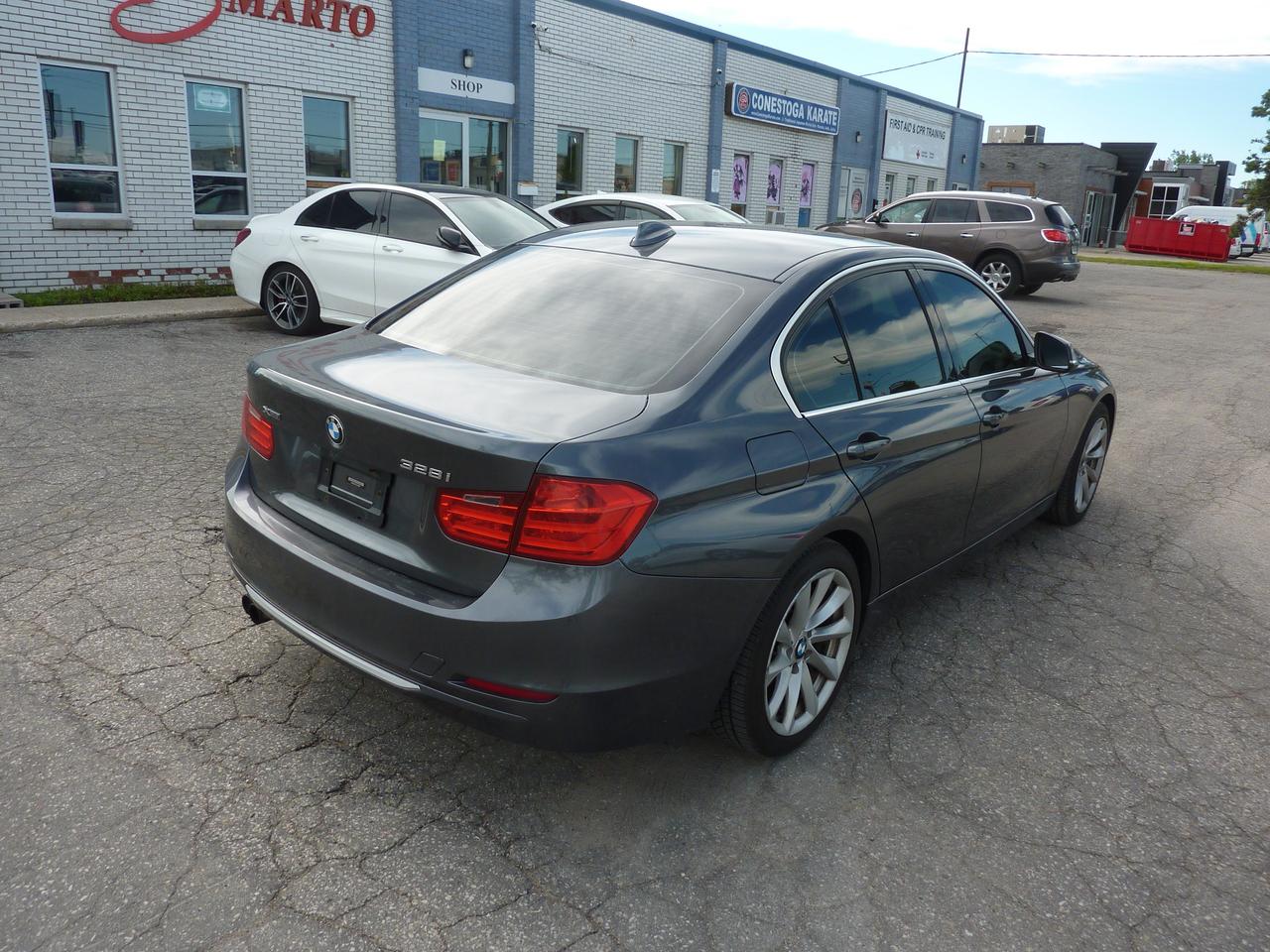 2013 BMW 3 Series 328i xDrive Photo