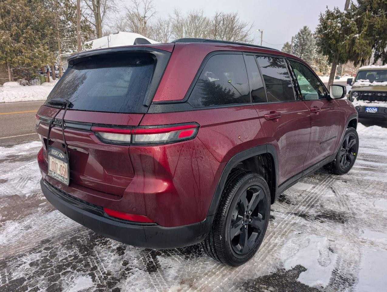 2025 Jeep Grand Cherokee Laredo Available 0% 72 months Photo