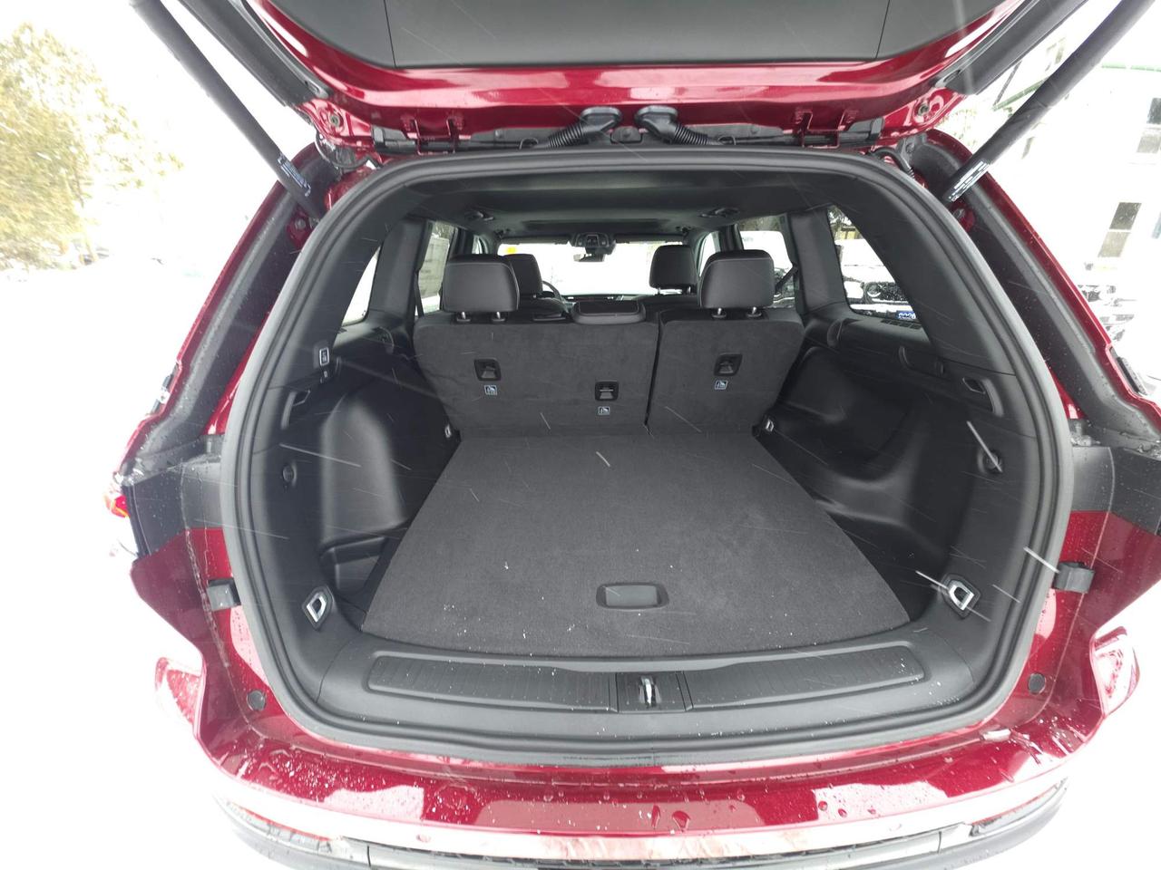 2025 Jeep Grand Cherokee Laredo 0% Financing up to 72 months! Photo