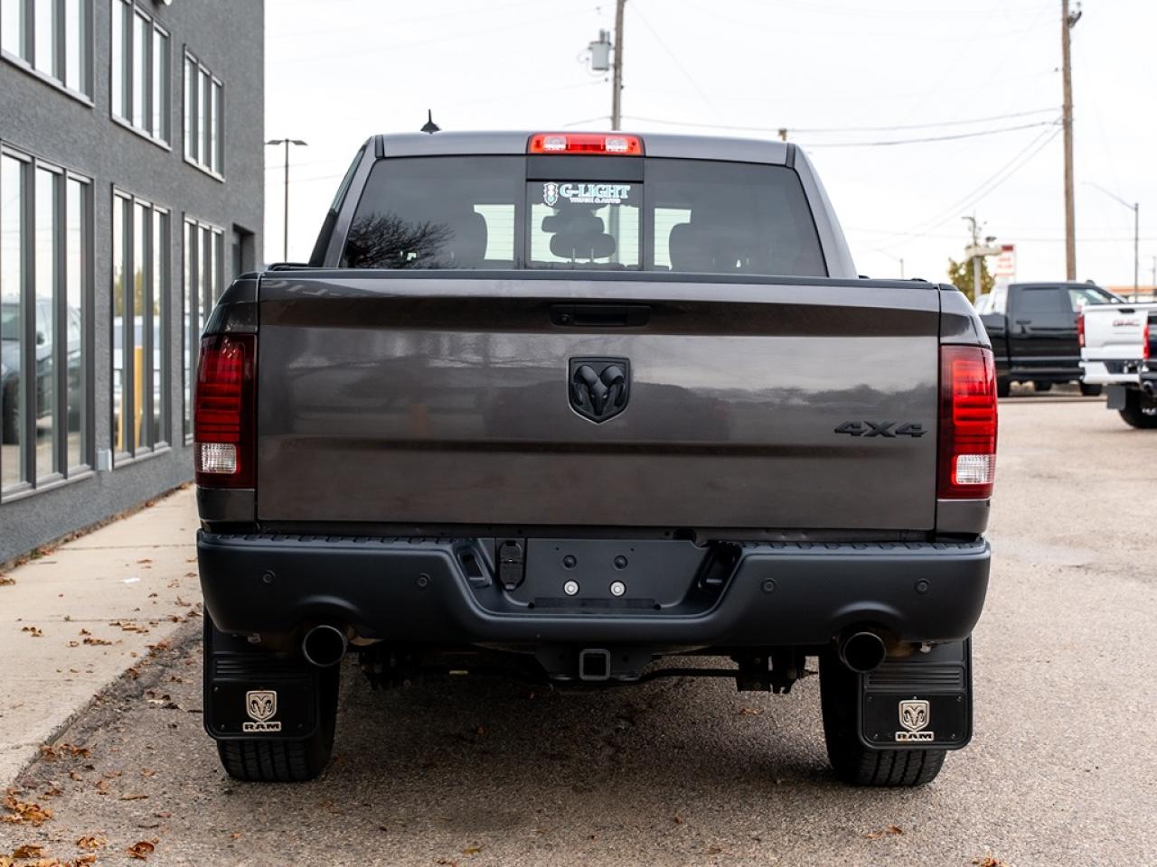 2023 RAM 1500 Classic Warlock 4x4 Crew Cab HEMI V8 Photo6