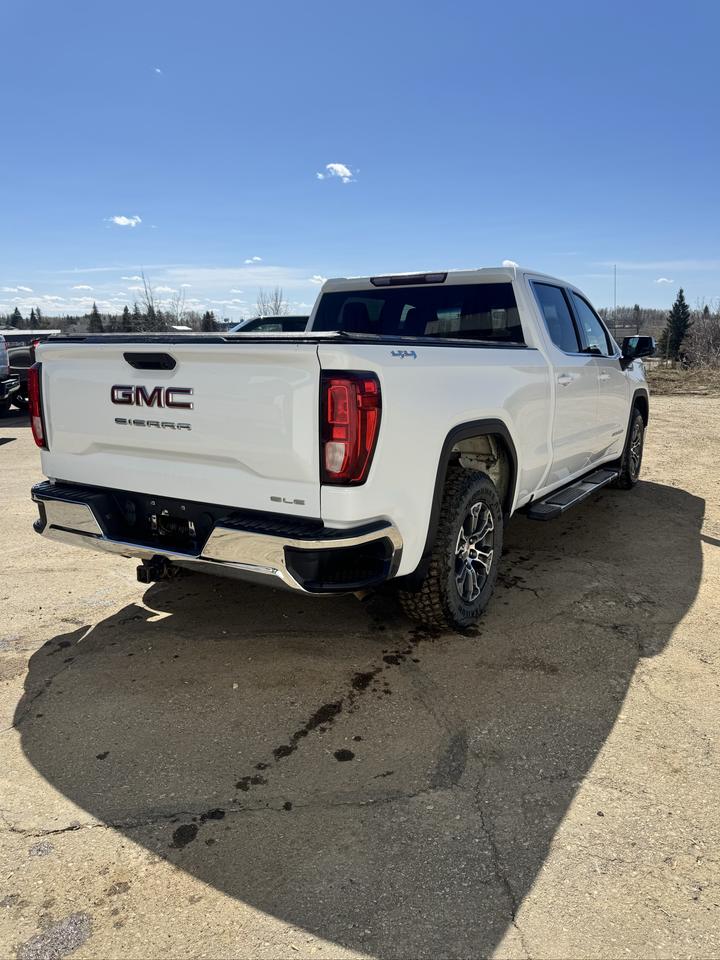 2020 GMC Sierra 1500 SLE Photo3