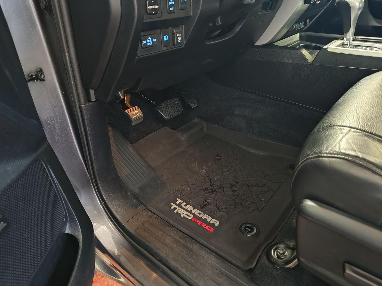 2021 Toyota Tundra SR5 Photo0