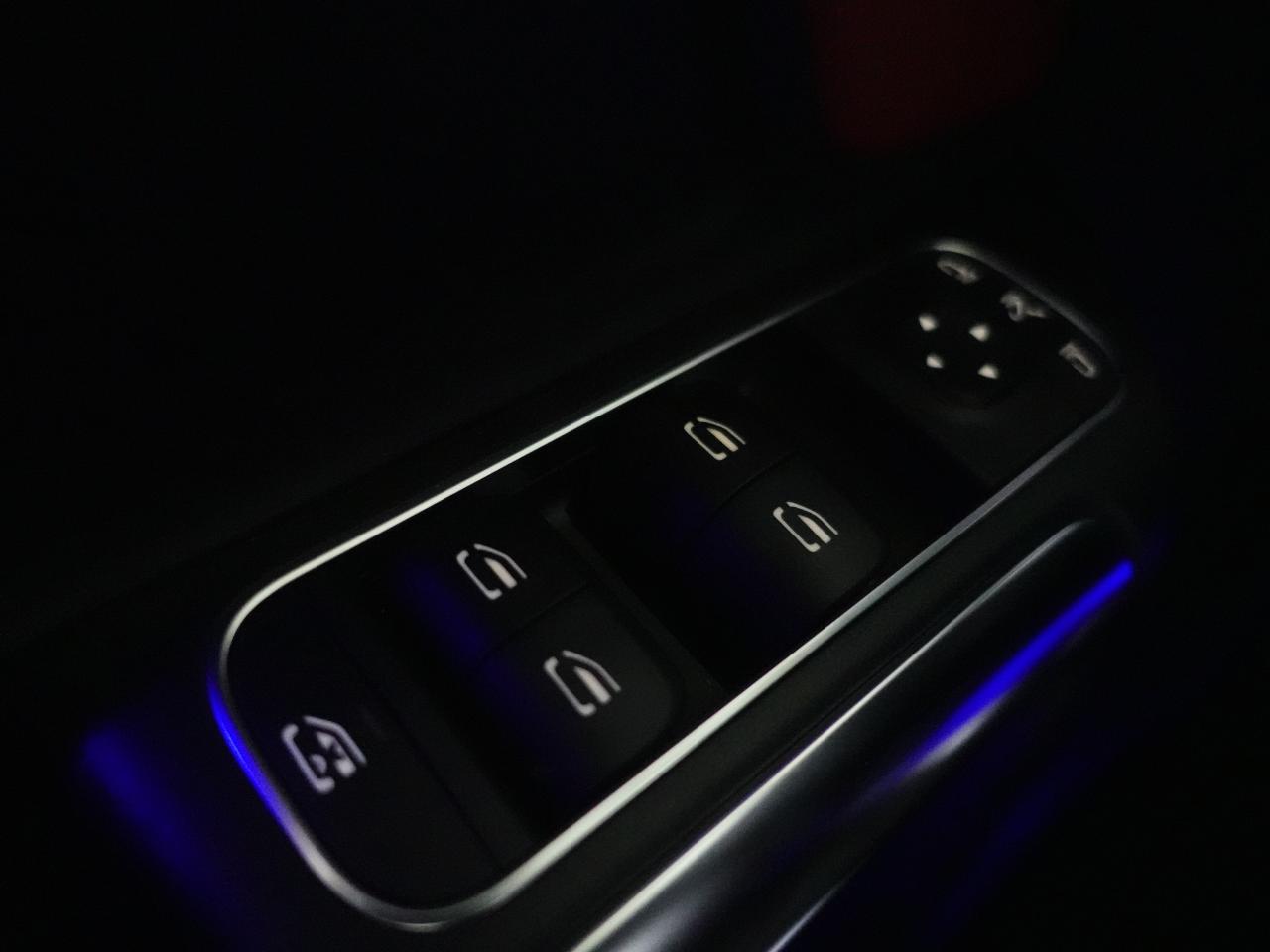 2021 Mercedes-Benz GLA 4MATIC | Night Pkg | Nav | Panoroof | AmbientLight