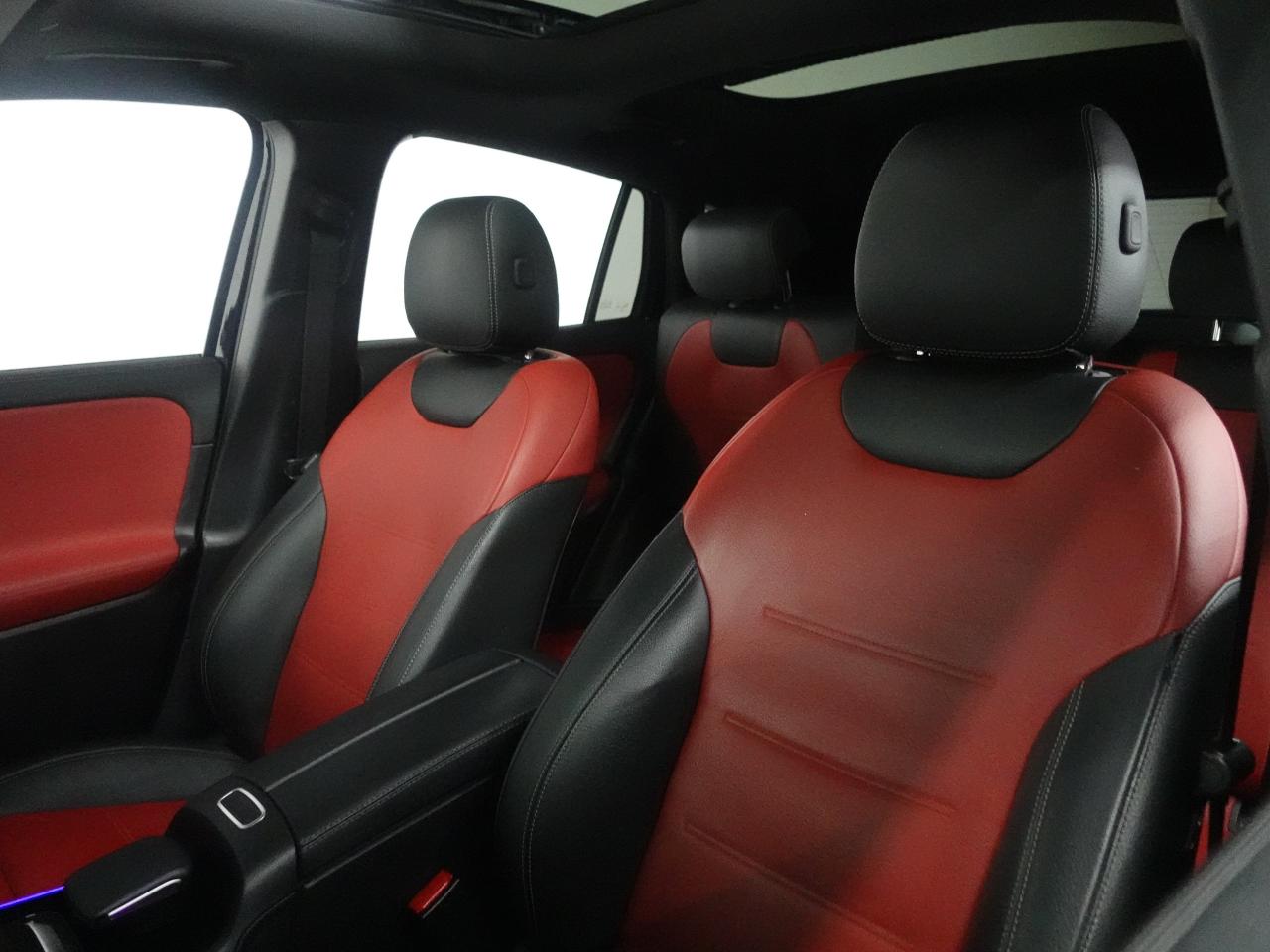 2021 Mercedes-Benz GLA 4MATIC | Night Pkg | Nav | Panoroof | AmbientLight Photo