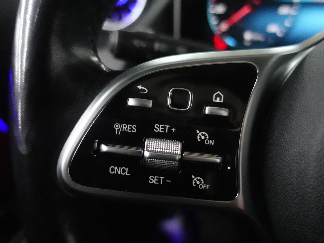 2021 Mercedes-Benz GLA 4MATIC | Night Pkg | Nav | Panoroof | AmbientLight Photo