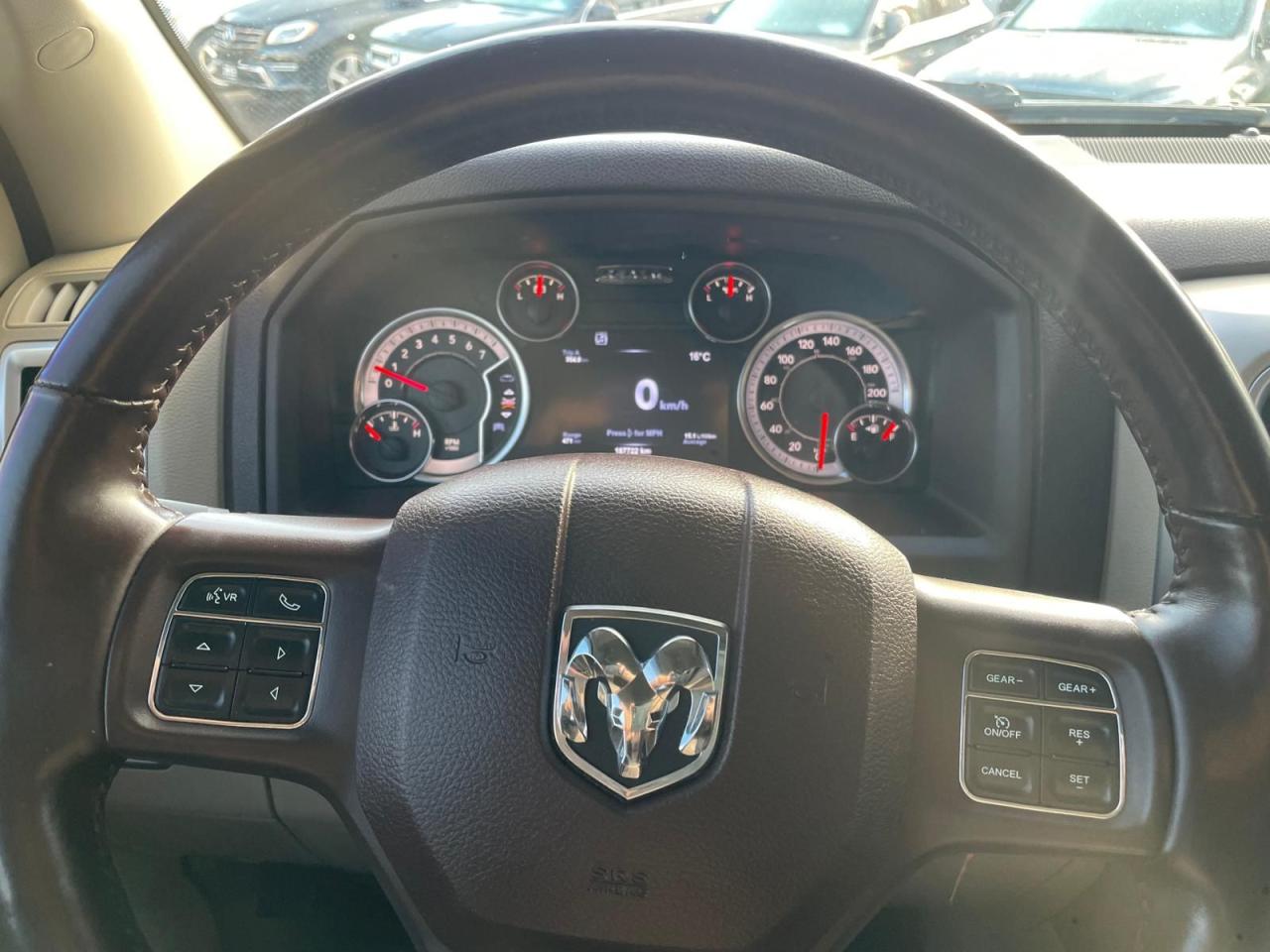 2015 RAM 1500 4WD Crew Cab  SLT NAVIGATION NO ACCIDENT CERTIFED - Photo #19