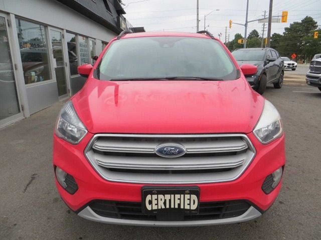 2017 Ford Escape CERTIFIED, 4WD, REAR CAMERA, HEATED SEATS, B-TOOTH Photo2