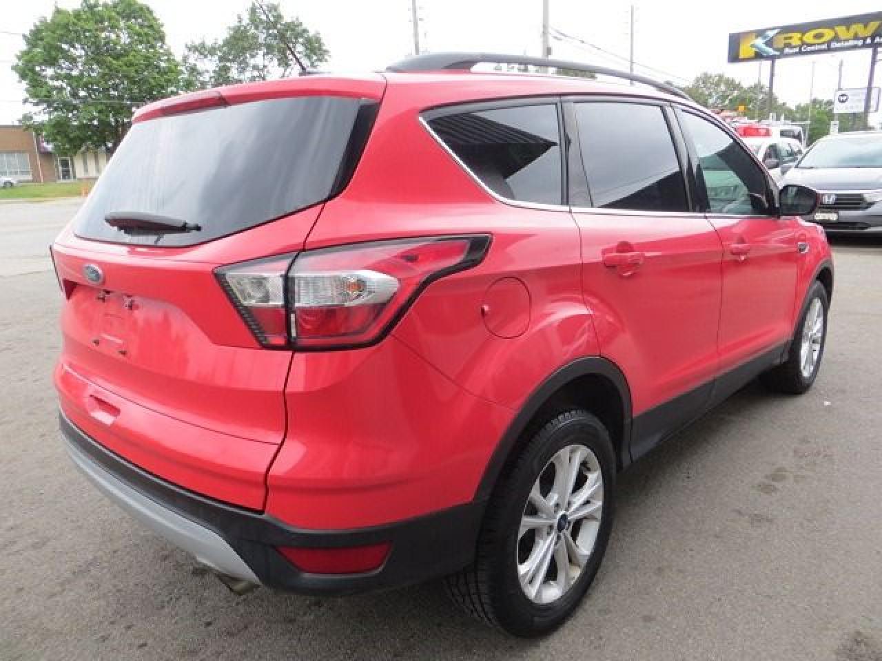 2017 Ford Escape CERTIFIED, 4WD, REAR CAMERA, HEATED SEATS, B-TOOTH - Photo #7