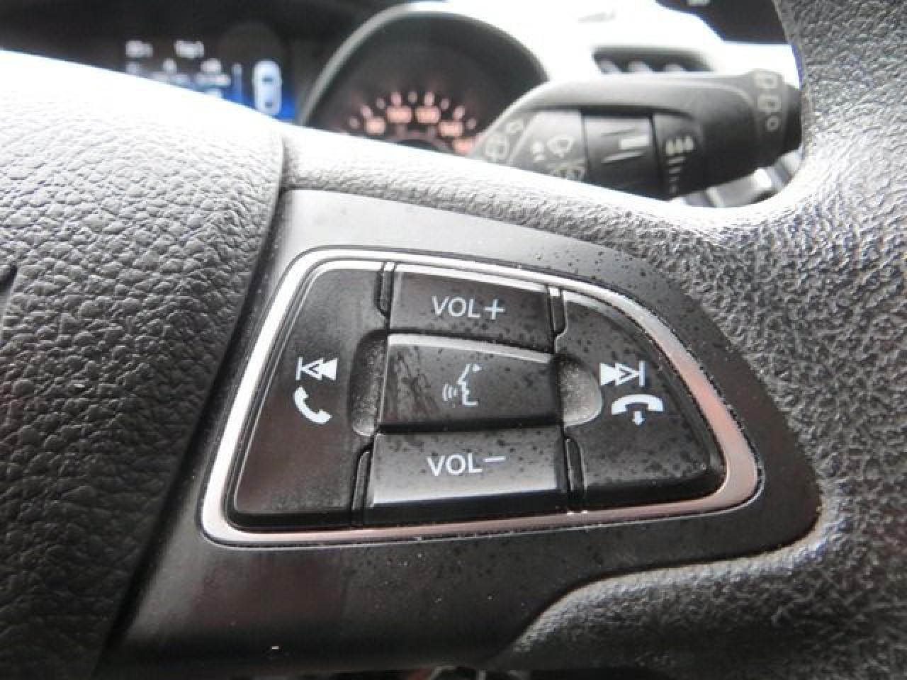 2017 Ford Escape CERTIFIED, 4WD, REAR CAMERA, HEATED SEATS, B-TOOTH - Photo #14