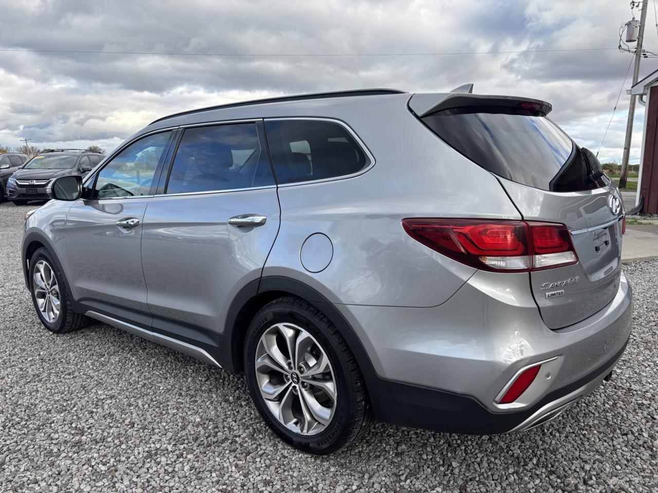 2017 Hyundai Santa Fe XL Limited Photo