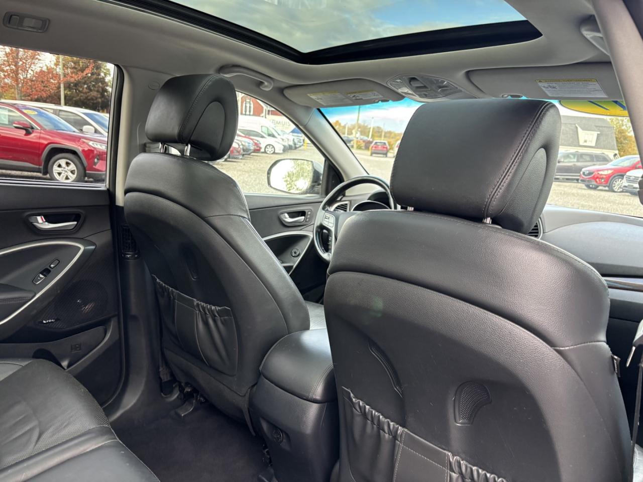 2017 Hyundai Santa Fe XL Limited Photo