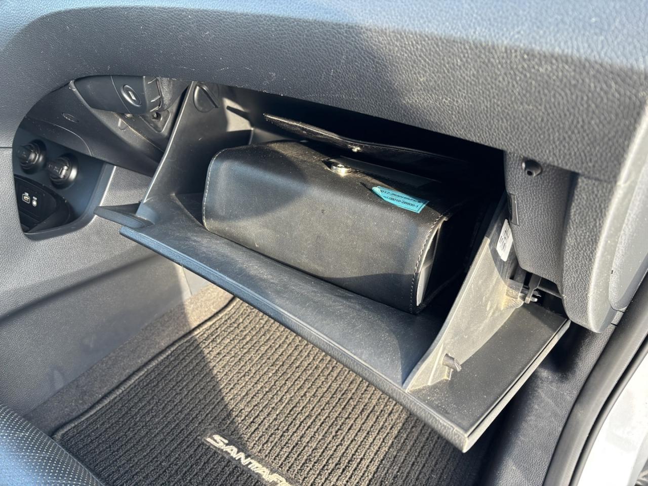 2017 Hyundai Santa Fe XL Limited ~NO ACCIDENTS~LEATHER~ Photo