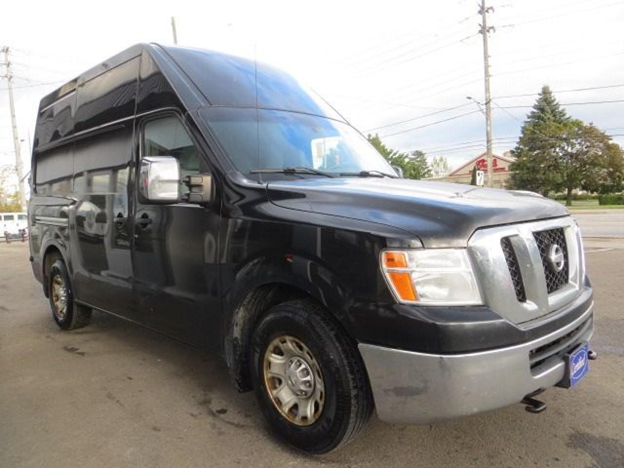 2015 Nissan NV 3500 CERTIFIED, HIGH ROOF, REAR CAMERA, NAVIGATION - Photo #4
