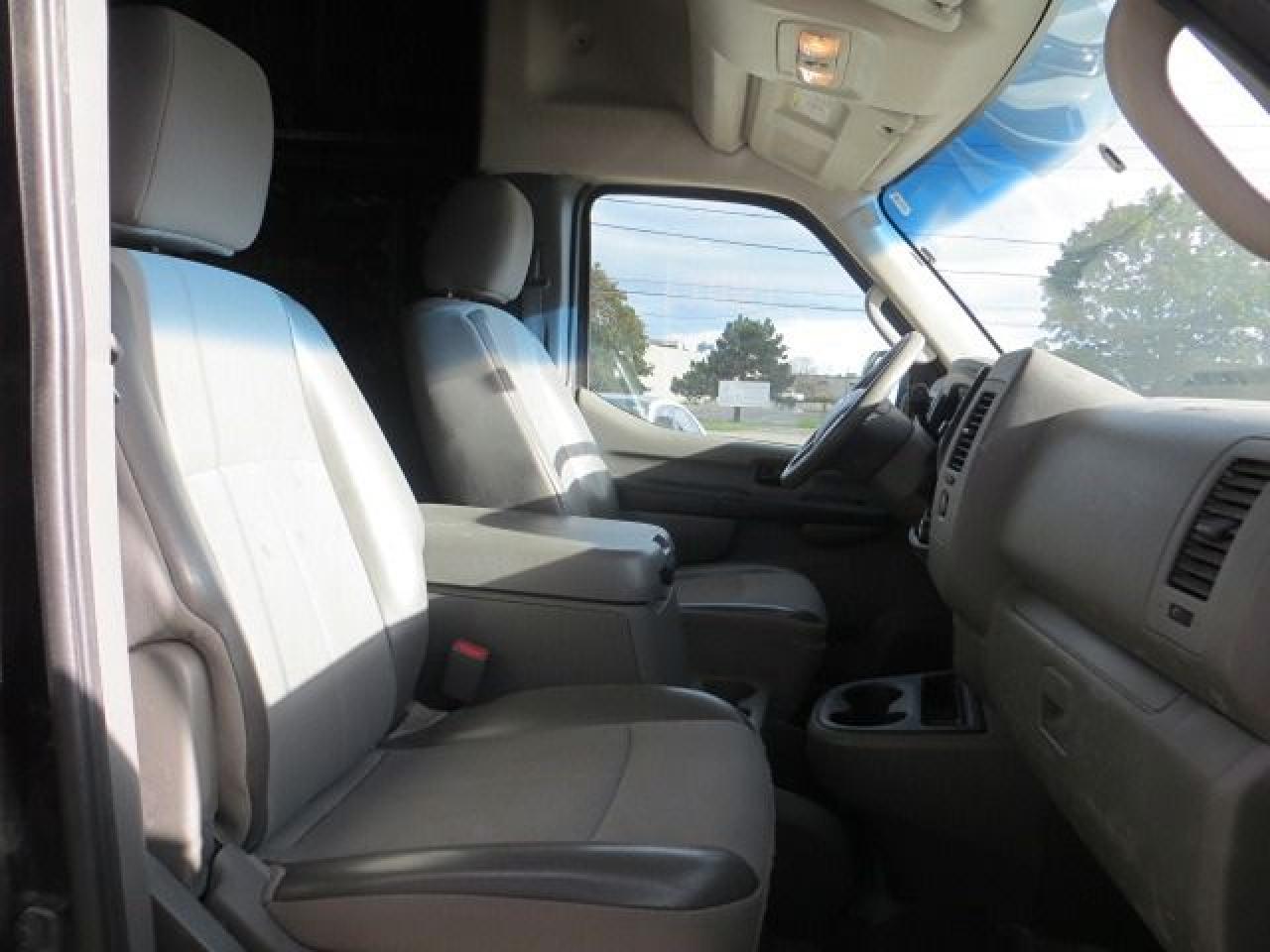2015 Nissan NV 3500 CERTIFIED, HIGH ROOF, REAR CAMERA, NAVIGATION - Photo #9