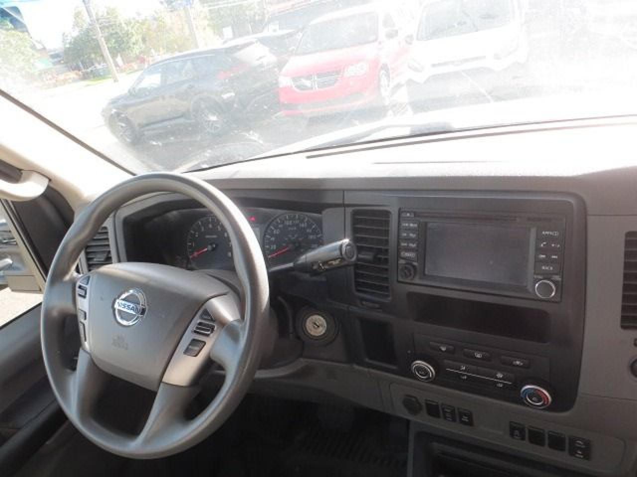 2015 Nissan NV 3500 CERTIFIED, HIGH ROOF, REAR CAMERA, NAVIGATION - Photo #10