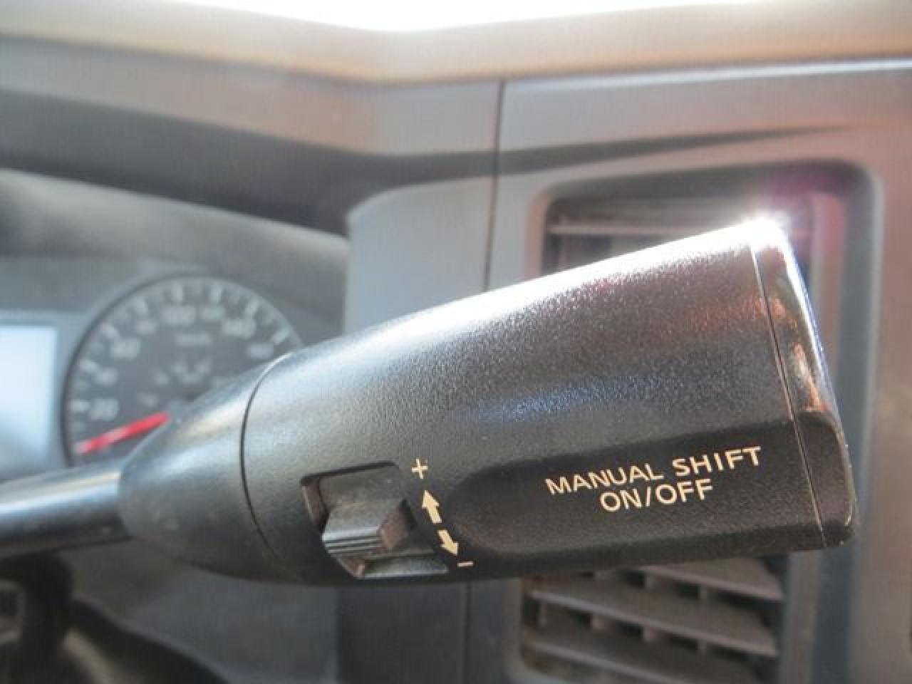 2015 Nissan NV 3500 CERTIFIED, HIGH ROOF, REAR CAMERA, NAVIGATION - Photo #13
