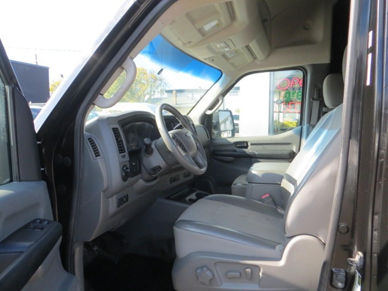 2015 Nissan NV 3500 CERTIFIED, HIGH ROOF, REAR CAMERA, NAVIGATION Photo