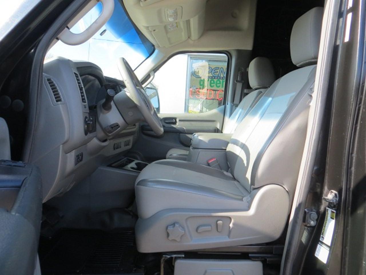 2015 Nissan NV 3500 CERTIFIED, HIGH ROOF, REAR CAMERA, NAVIGATION - Photo #16