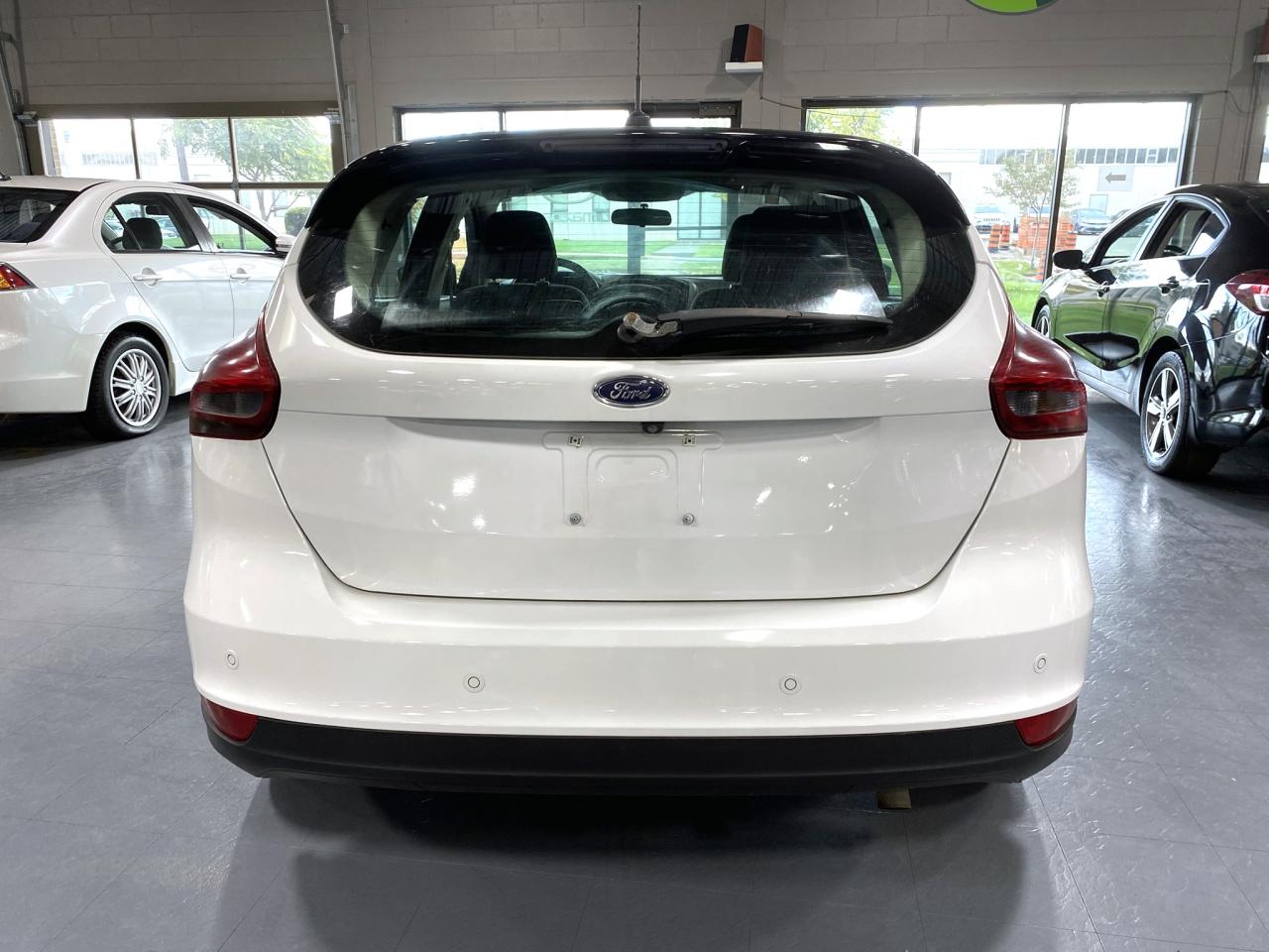 2017 Ford Focus SEL - Photo #4