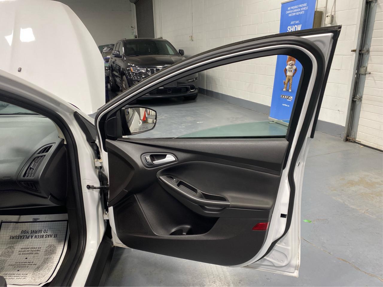 2017 Ford Focus SEL Photo