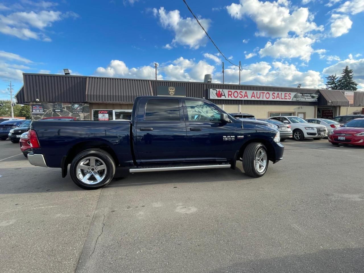 2017 RAM 1500 4WD Crew Cab 140.5" Express *Ltd Avail* - Photo #7