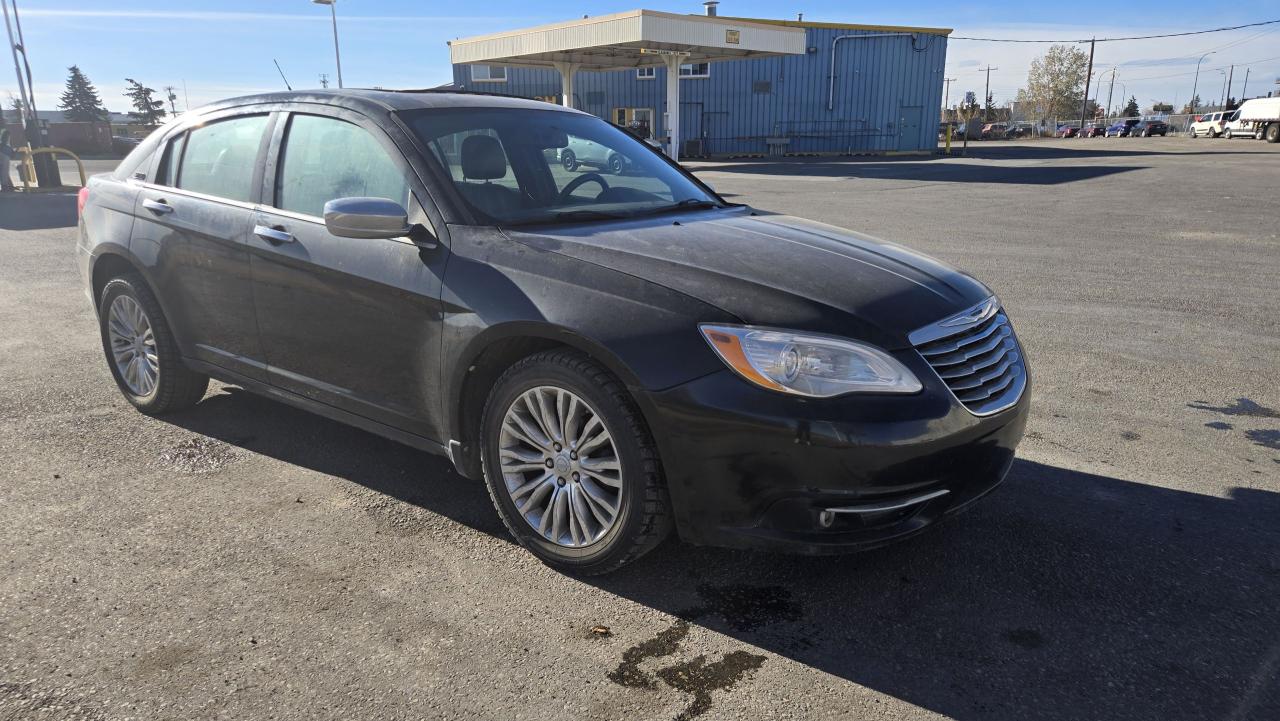 2011 Chrysler 200 Limited - Photo #5