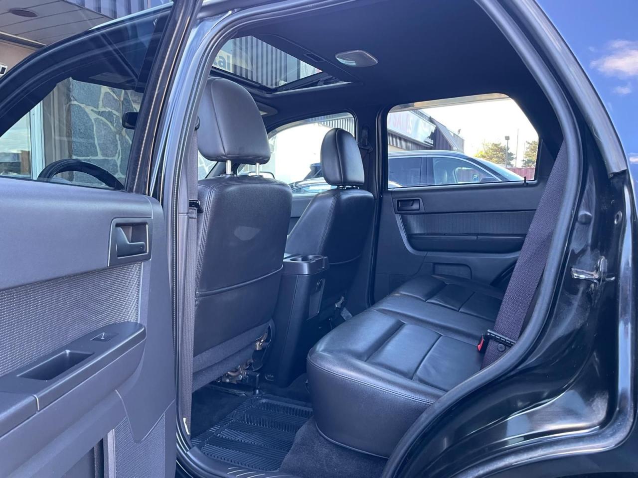 2012 Ford Escape 4WD SUNROOF LEATHER SAFETY CERTIFED NO ACCIDENT - Photo #15