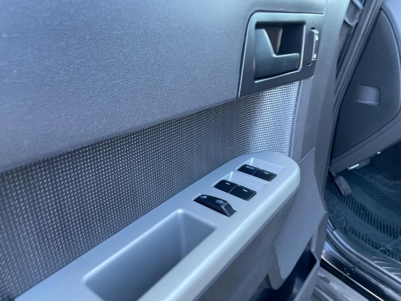 2012 Ford Escape 4WD SUNROOF LEATHER SAFETY CERTIFED NO ACCIDENT - Photo #22