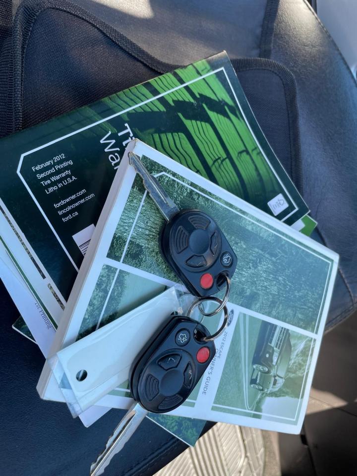 2012 Ford Escape 4WD SUNROOF LEATHER SAFETY CERTIFED NO ACCIDENT - Photo #24