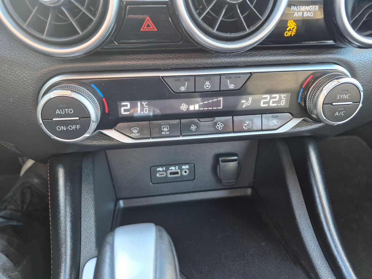 2020 Nissan Sentra SR, Leather, Sunroof, Remote, BU Cam, Htd Steering - Photo #18