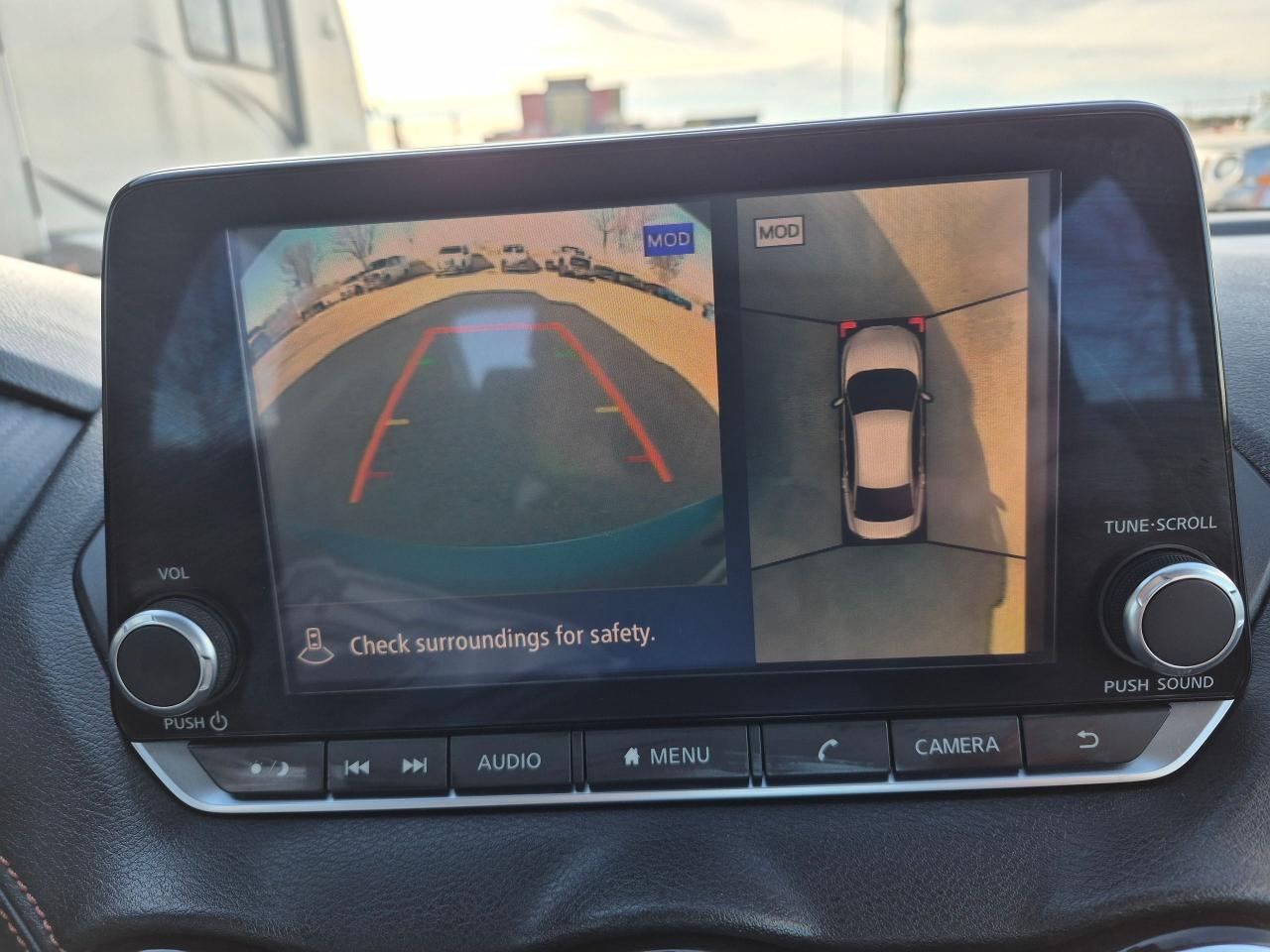 2020 Nissan Sentra SR, Leather, Sunroof, Remote, BU Cam, Htd Steering - Photo #19