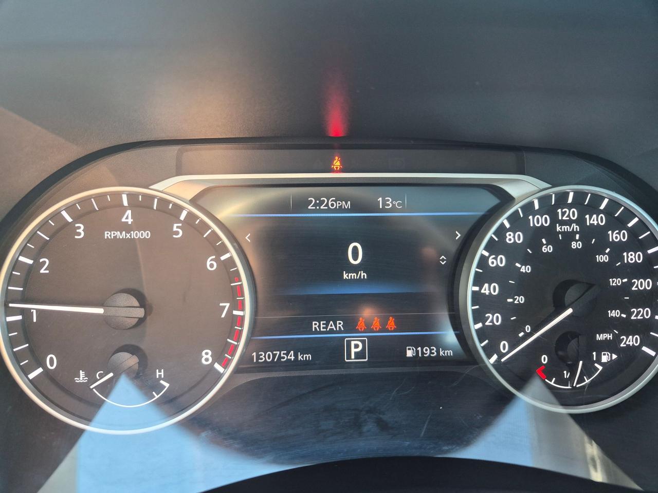 2020 Nissan Sentra SR, Leather, Sunroof, Remote, BU Cam, Htd Steering - Photo #28