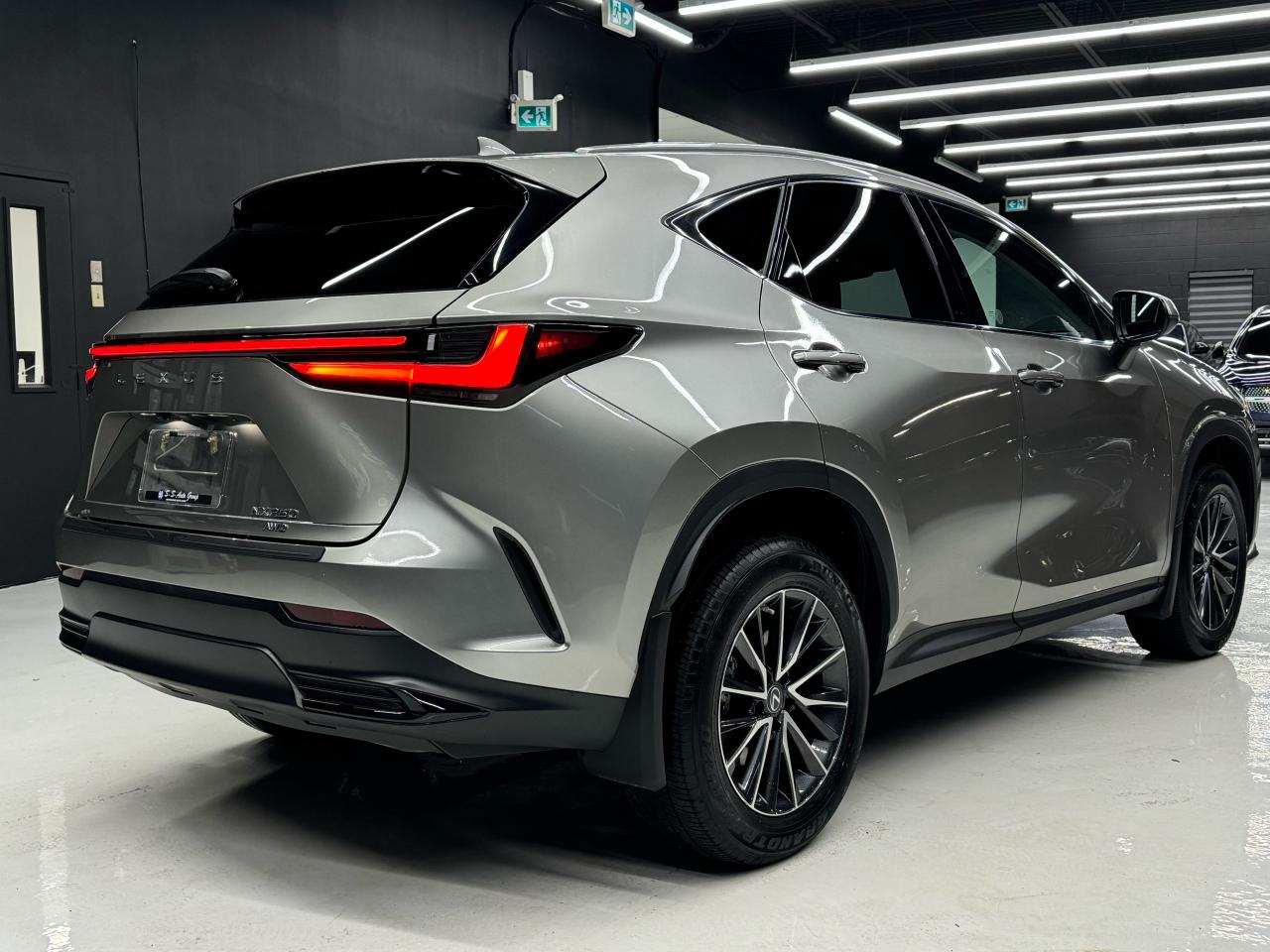 2022 Lexus NX AWD|NAV|BACKUP|BSM|LKA|ADAPTIVE CRUISE & STEERING| Photo3
