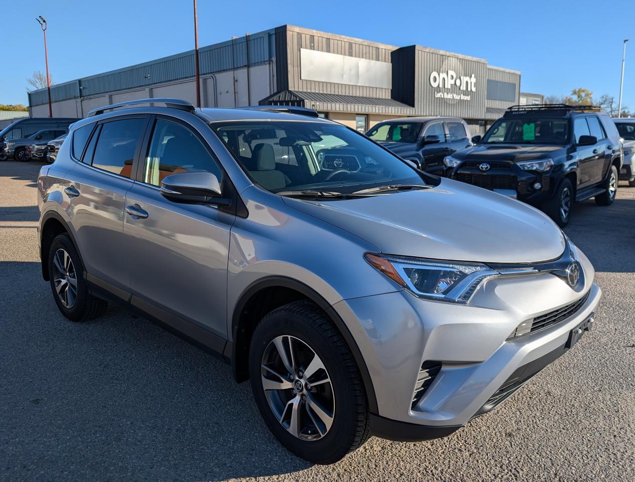 2018 Toyota RAV4 LE | ONE OWNER | NO ACCIDENTS - Photo #2