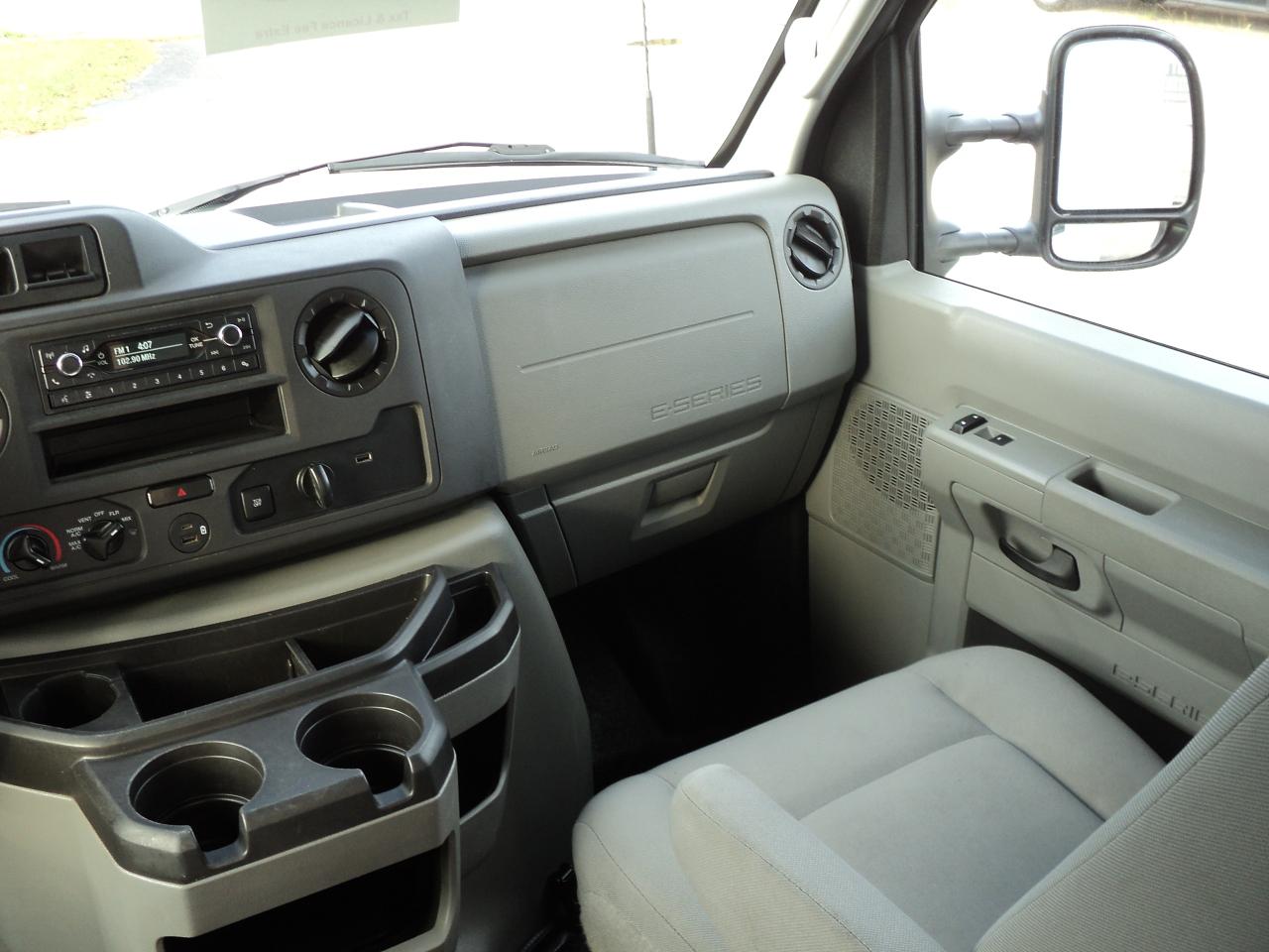 2023 Ford E-Series Cutaway E-450 CubeVan 7.3L8cylGas DRW 176" WB - Photo #17