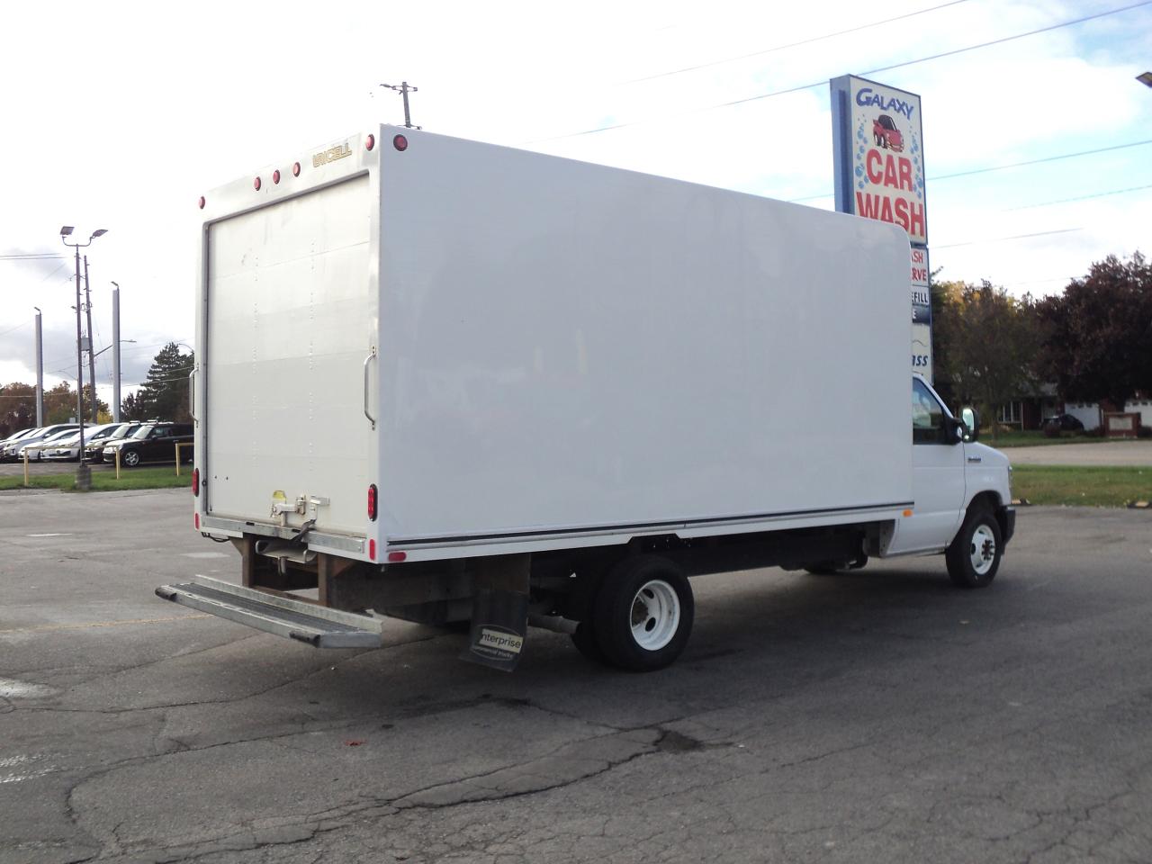 2023 Ford E-Series Cutaway E-450 CubeVan 7.3L8cylGas DRW 176" WB - Photo #7