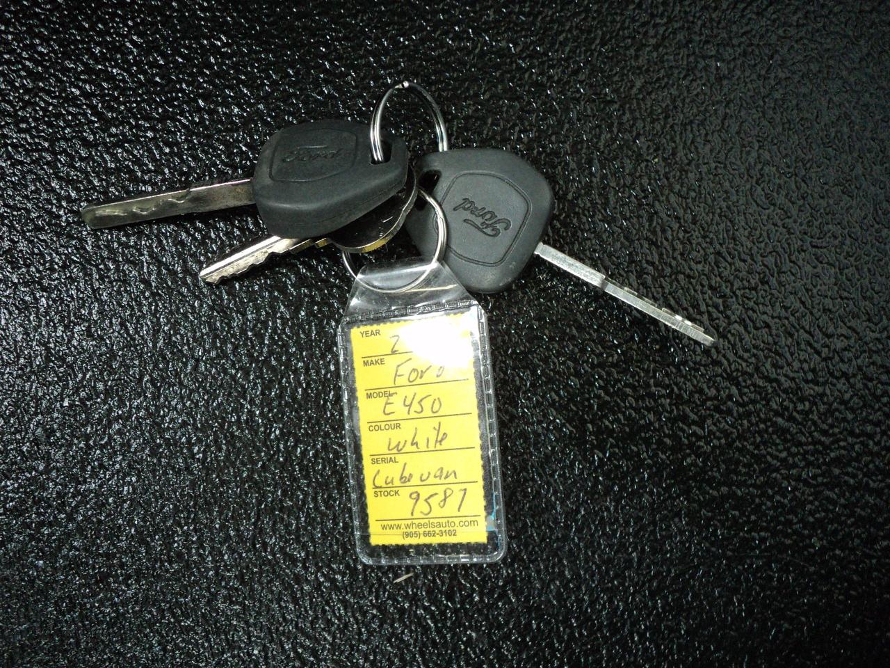 2023 Ford E-Series Cutaway E-450 CubeVan 7.3L8cylGas DRW 176" WB - Photo #37