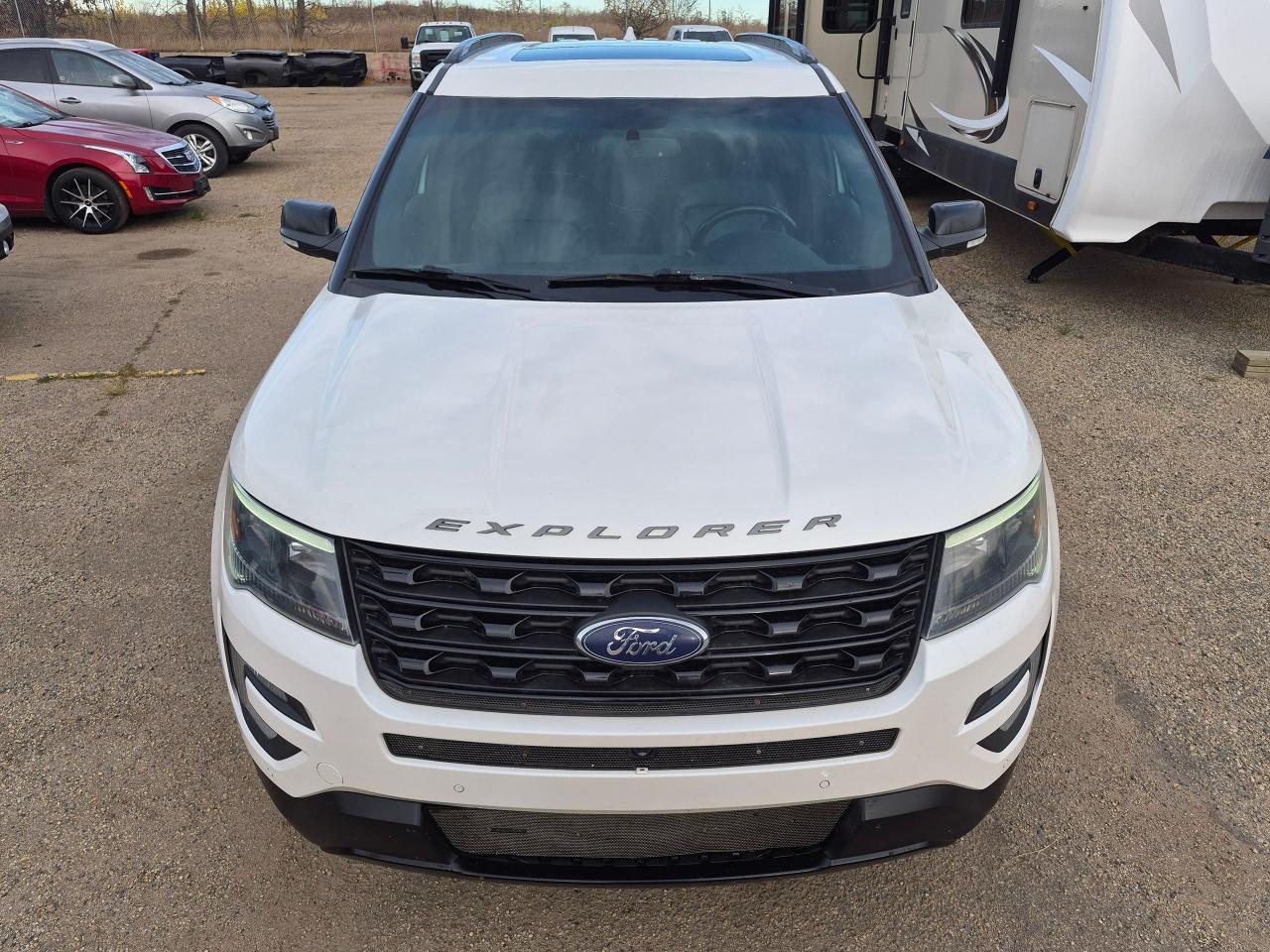 2016 Ford Explorer Sport 4x4 Leather, Sunroof, Remote, BU Cam Nav - Photo #2