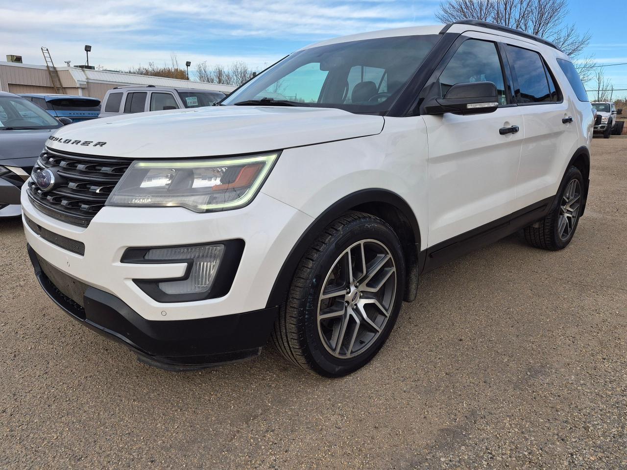 2016 Ford Explorer Sport 4x4 Leather, Sunroof, Remote, BU Cam Nav - Photo #3