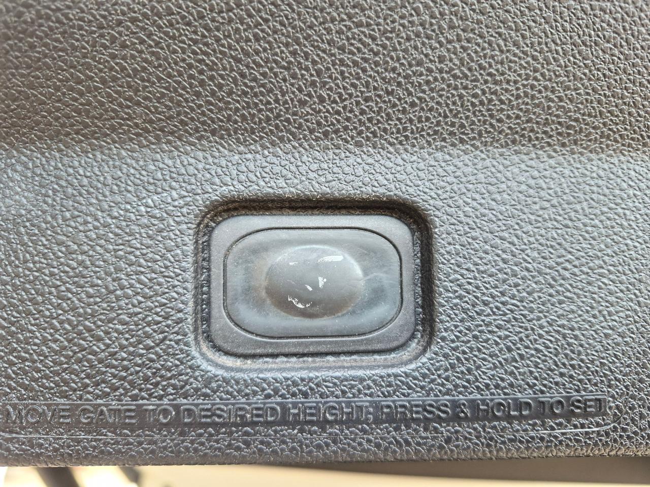 2016 Ford Explorer Sport 4x4 Leather, Sunroof, Remote, BU Cam Nav - Photo #7