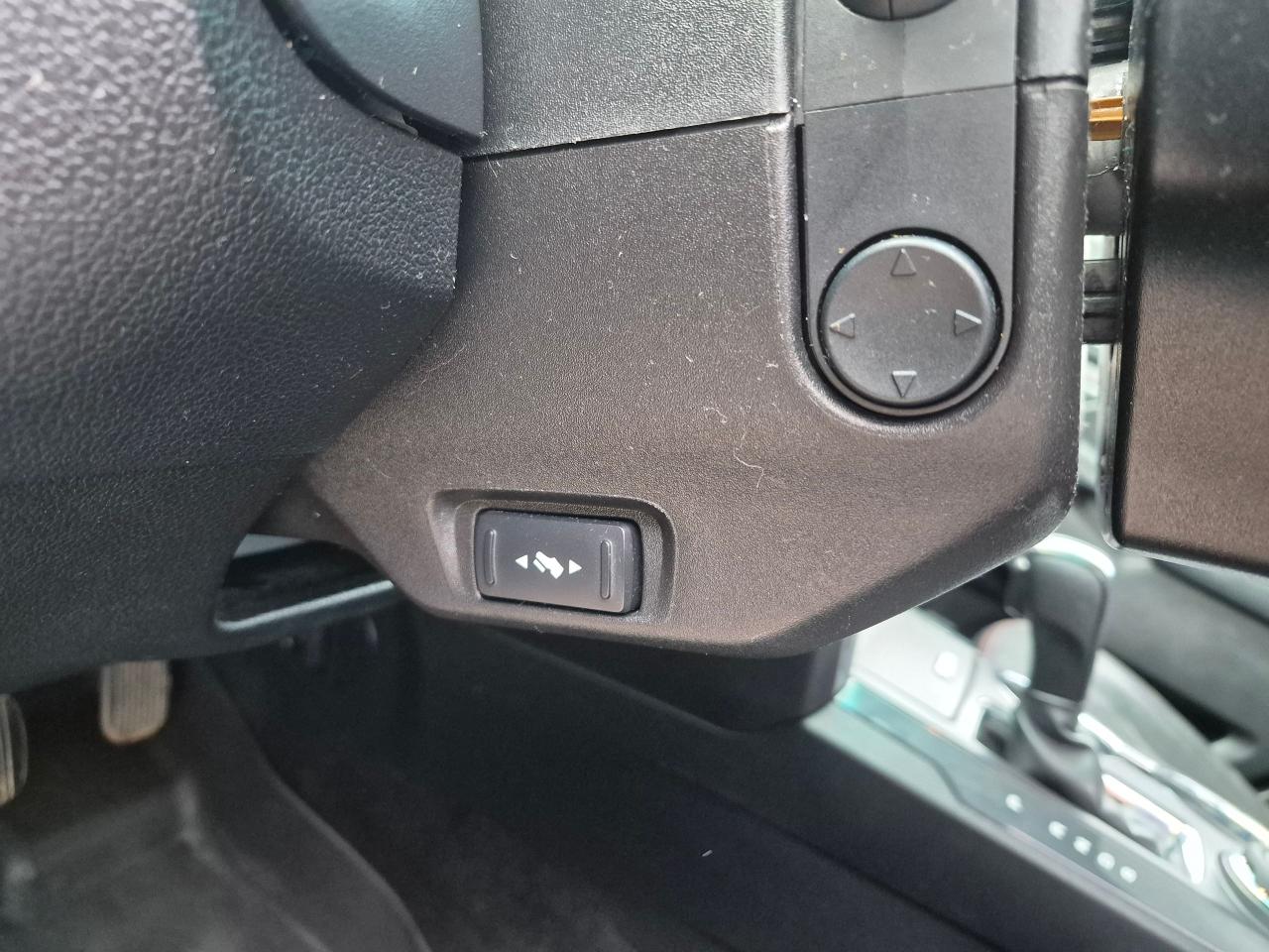 2016 Ford Explorer Sport 4x4 Leather, Sunroof, Remote, BU Cam Nav - Photo #15