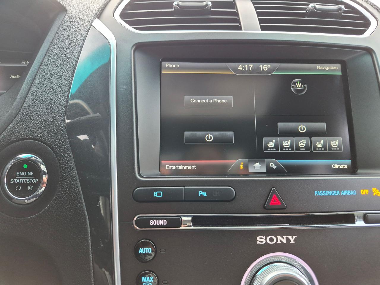 2016 Ford Explorer Sport 4x4 Leather, Sunroof, Remote, BU Cam Nav - Photo #24