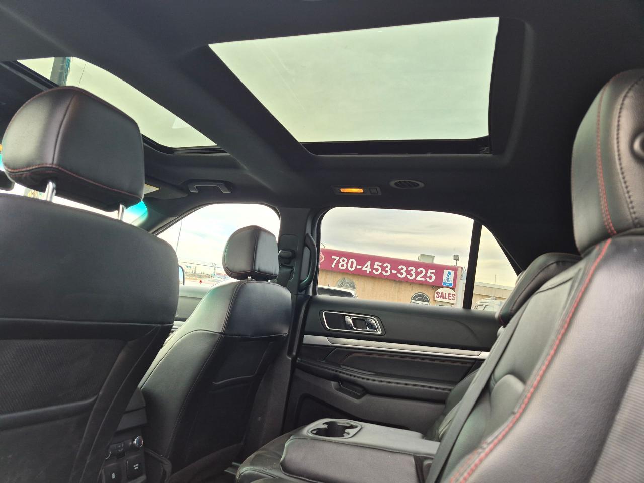 2016 Ford Explorer Sport 4x4 Leather, Sunroof, Remote, BU Cam Nav - Photo #25