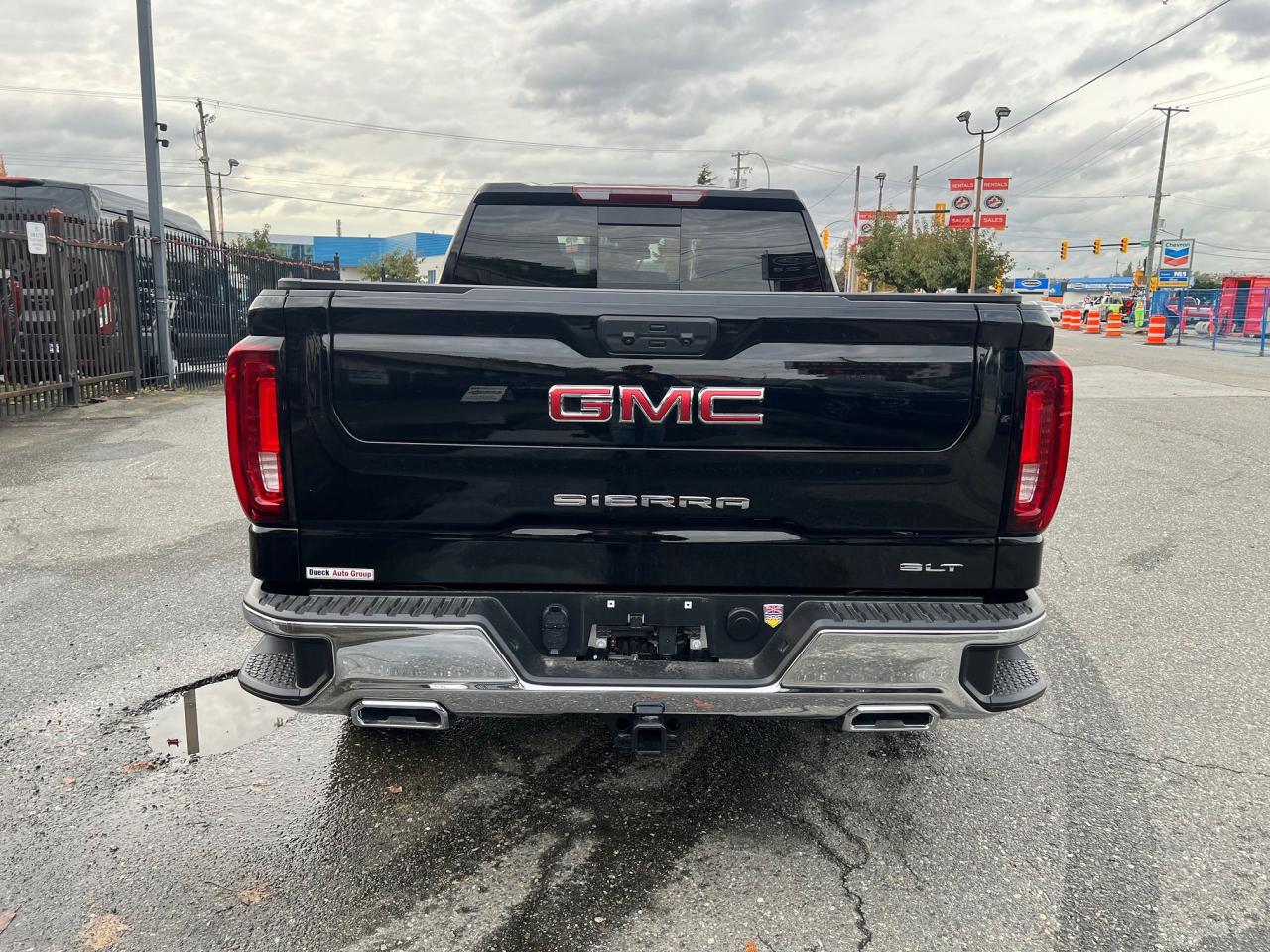 2025 GMC Sierra 1500 4WD Crew Cab 157" SLT Photo6