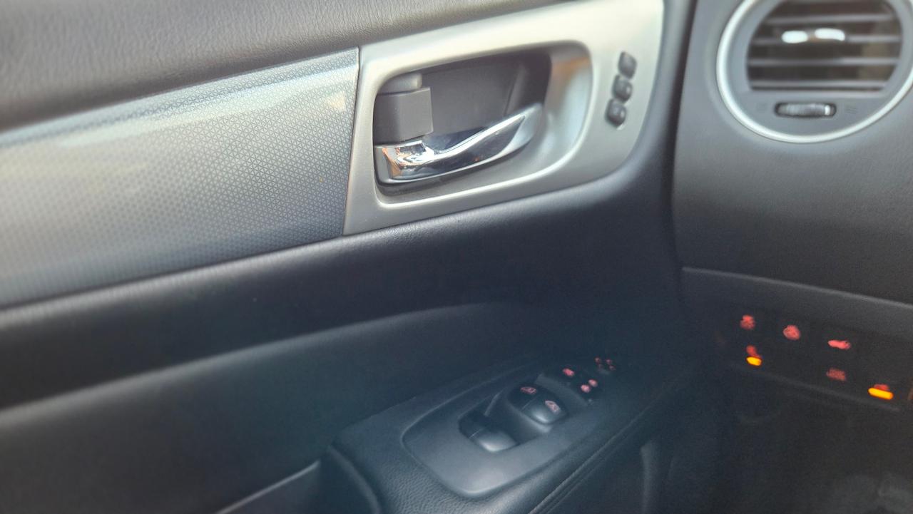 2018 Nissan Pathfinder SL PREMIUM - Photo #21