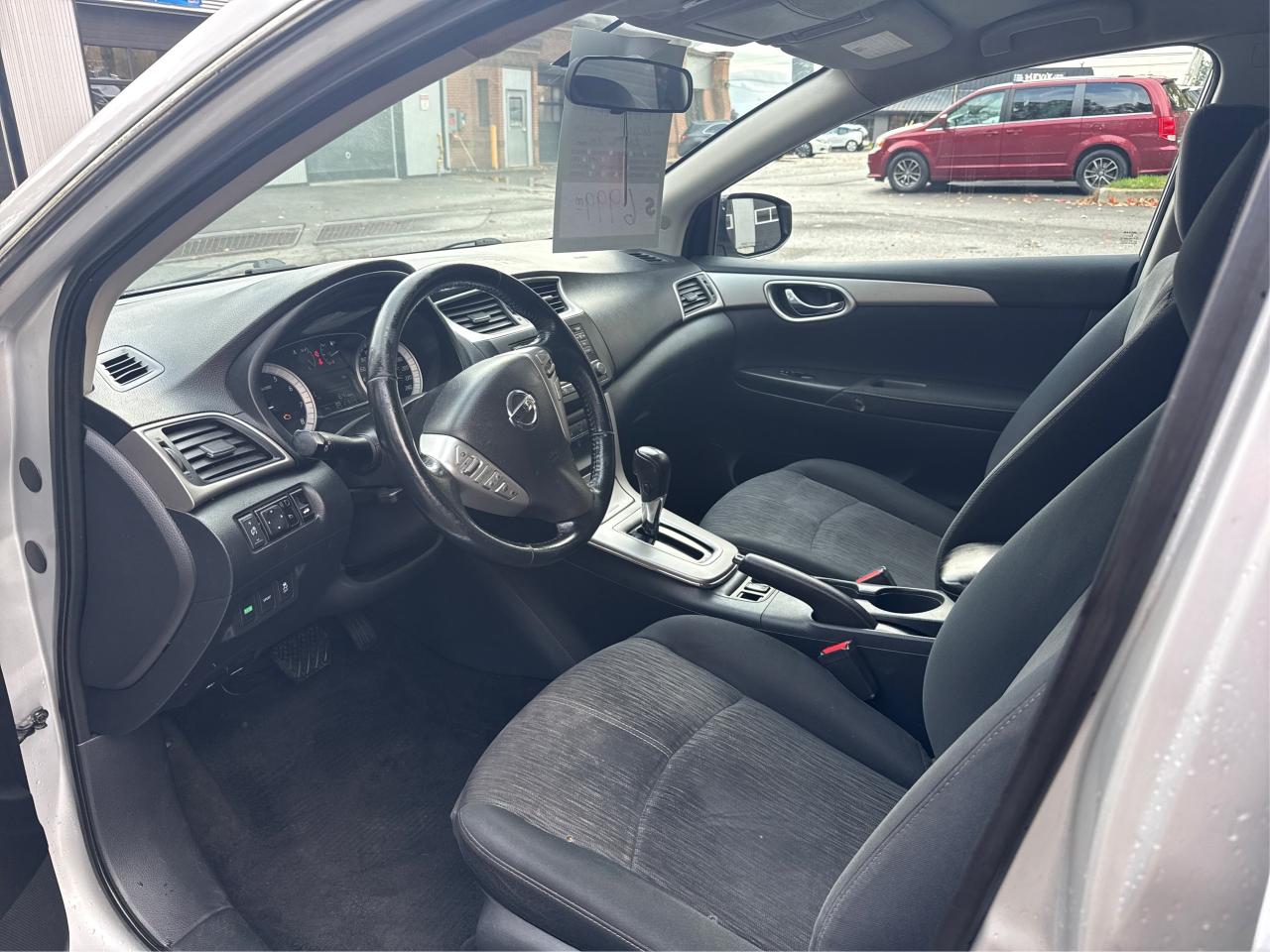 2015 Nissan Sentra  - Photo #9