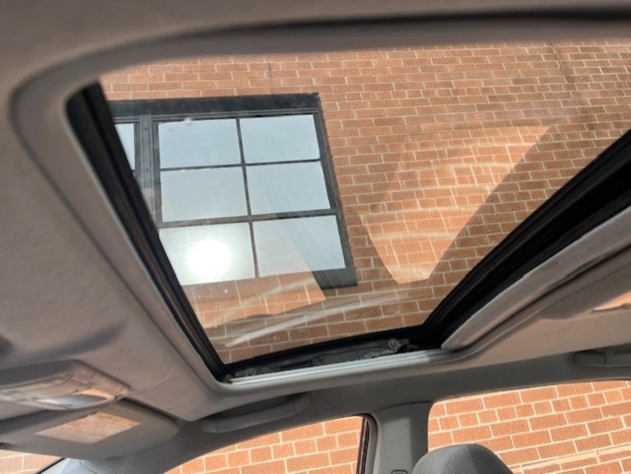 2008 Toyota Corolla 4dr Sdn Auto SE Photo