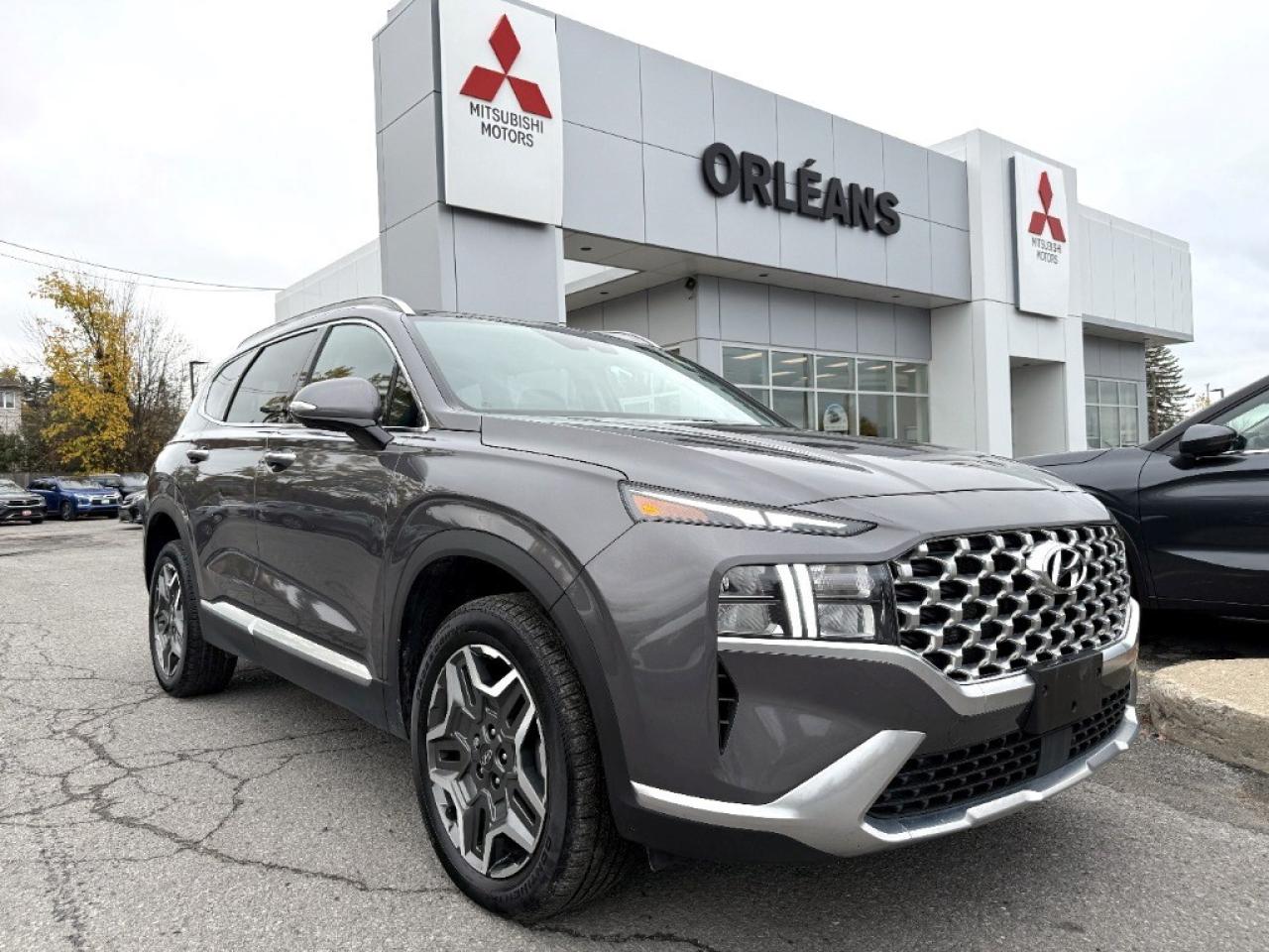 Used 2023 Hyundai Santa Fe HEV Luxury AWD for sale in Orléans, ON