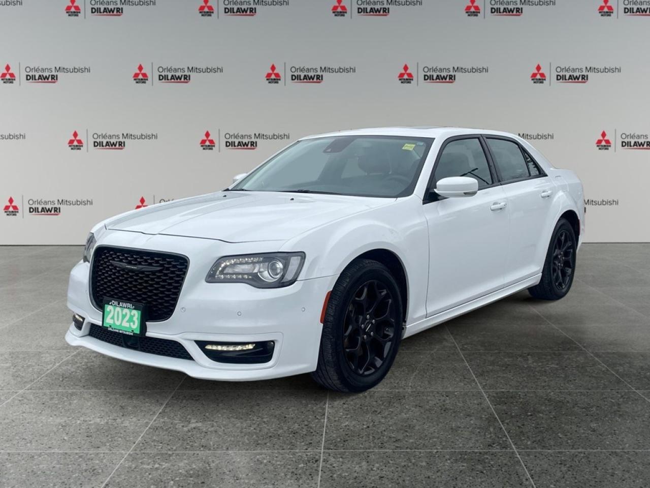 Used 2023 Chrysler 300 300 Touring L AWD for sale in Orléans, ON